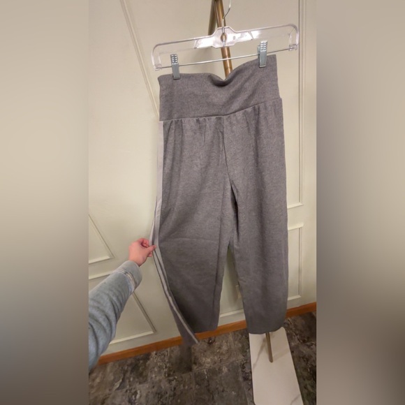 Halara Lounge Sweat Pant Small New in Package Ribbed High Waist MSRP $53.95 - Picture 5 of 5